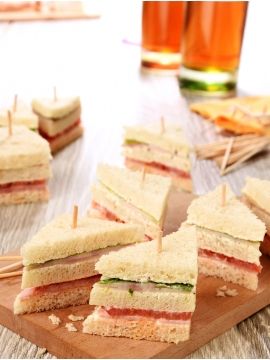 64-Mini-Clubs-Sandwiches-Aperitif.jpg